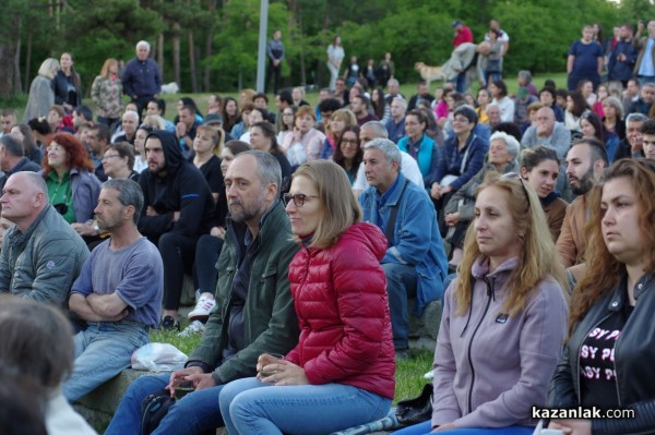 Пиано, поезия и балет в “Тюлбето“