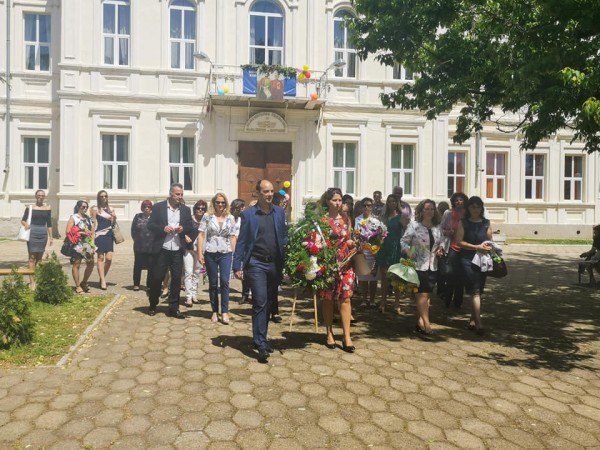 С песни, танци и много настроение премина 24 май в ОУ “Св. Паисий Хилендарски“