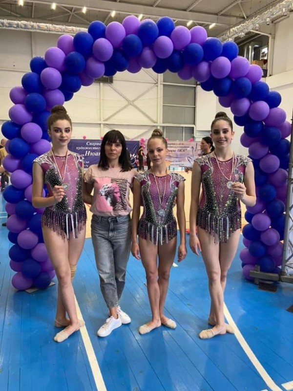 Шампионска и вицешампионска титла, и още куп медали за грациите ни