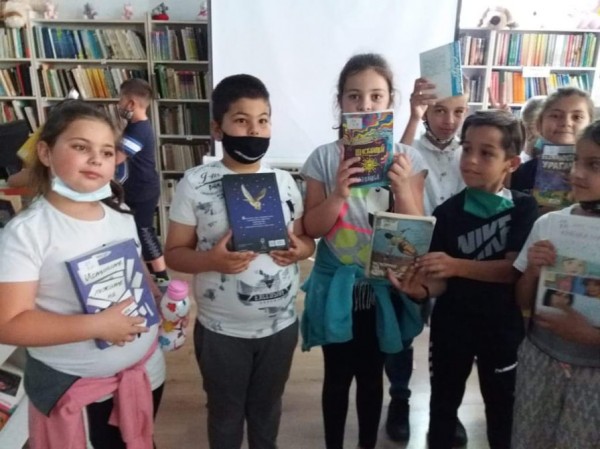 Първолаци от ОУ “Кулата“ гостуваха на библиотеката