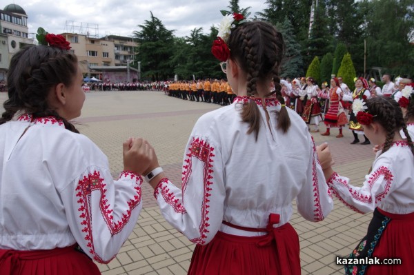 Тъпан бие, хоро се вие 2021