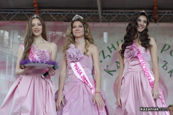 Принцесите на розата на Казанлък засияха на най-детския празник