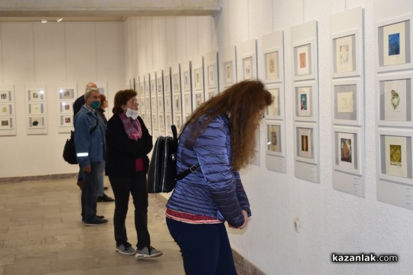 158 художници от 36 страни участваха в изложбата „Минипринт”