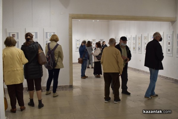 158 художници от 36 страни участваха в изложбата „Минипринт”