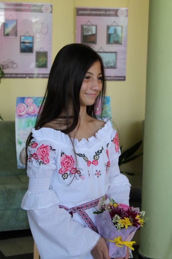 Малка художничка откри първата си изложба на 1 юни