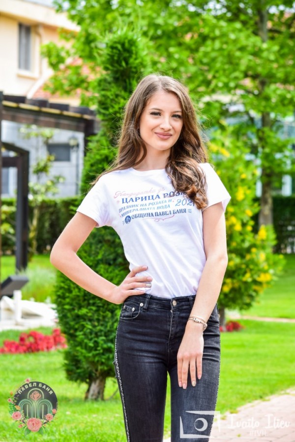 Вижте кои са претендентките за Царица Роза Павел баня