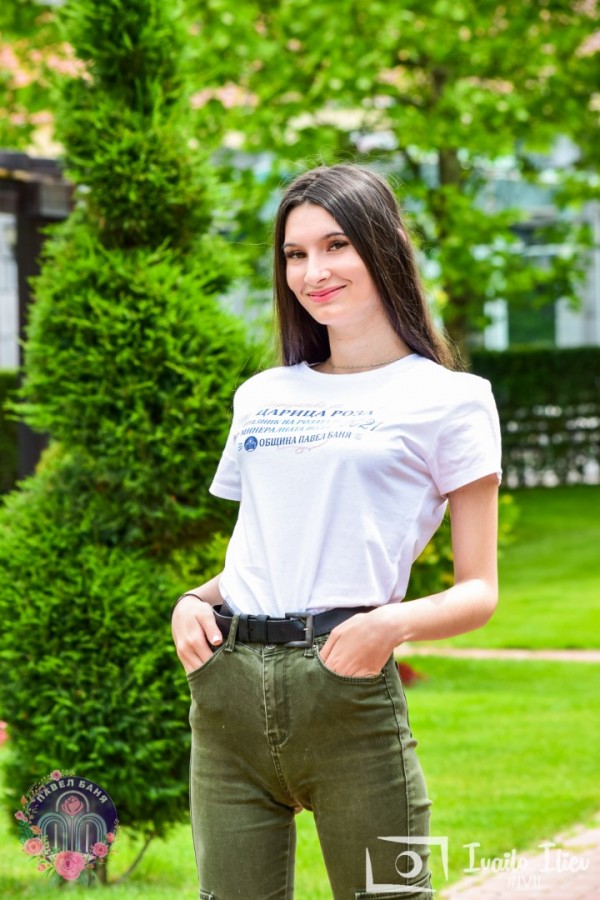 Вижте кои са претендентките за Царица Роза Павел баня