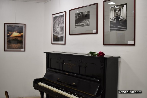 Казанлъшки таланти разкриха живопис и красота в „Долината в обектива“