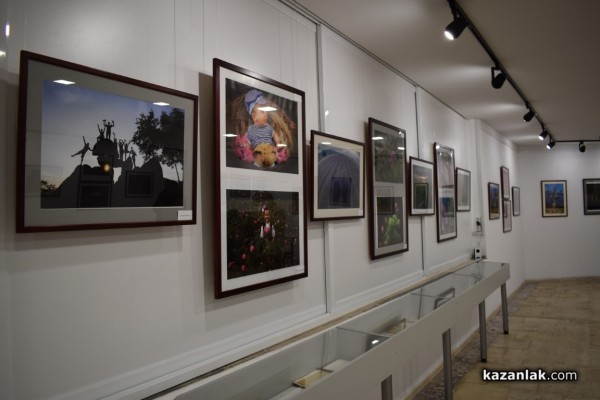 Казанлъшки таланти разкриха живопис и красота в „Долината в обектива“