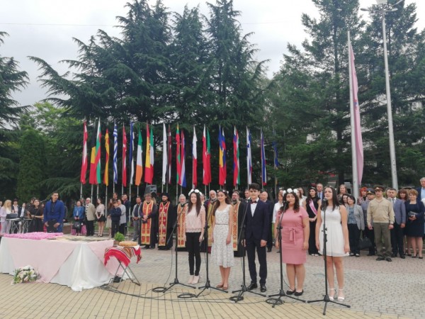 В деня на Казанлък Кметът отличи видни казанлъчани за голям принос към града през 2020 г.