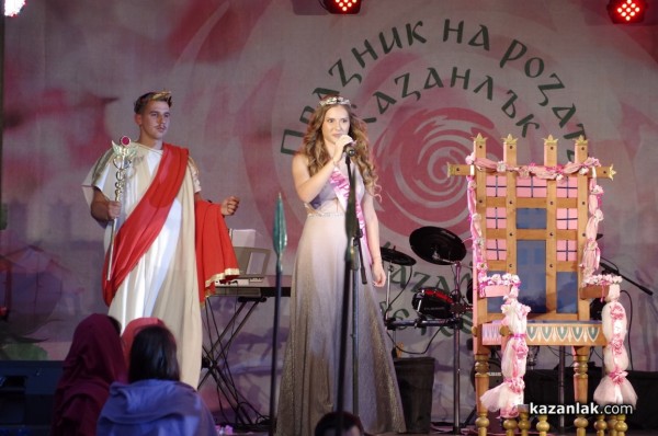 Царица Роза 2021 Александра Хаджихристова получи своята корона на специална церемония