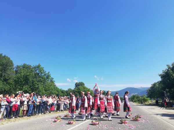 Казанлък празнува кулминацията на 118-тия Празник на розата