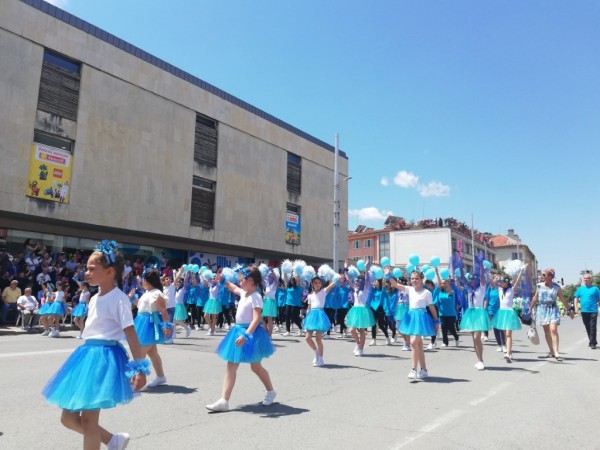 Казанлък празнува кулминацията на 118-тия Празник на розата