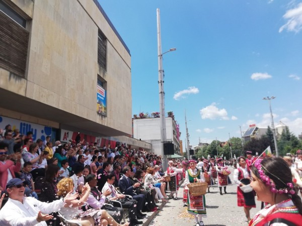 Казанлък празнува кулминацията на 118-тия Празник на розата