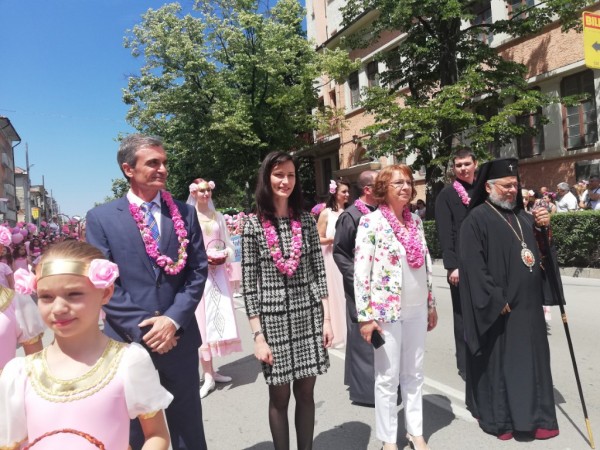 Казанлък празнува кулминацията на 118-тия Празник на розата