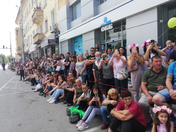 Казанлък празнува кулминацията на 118-тия Празник на розата