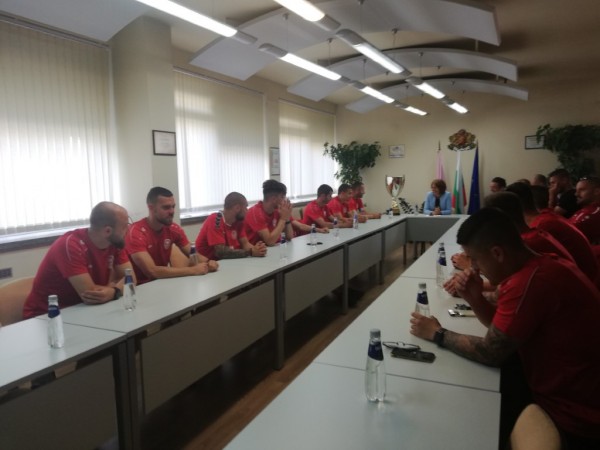 Кметът на Казанлък към ФК „Розова долина“: Купата трябва да вдъхновява младите!