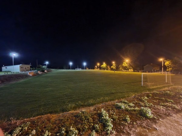 След петата победа на ФК „Елтемир”, стадиона в Крън с ново осветление