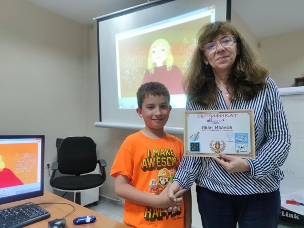 Децата от „ИКТ Център“ на призови места на IT Знайко