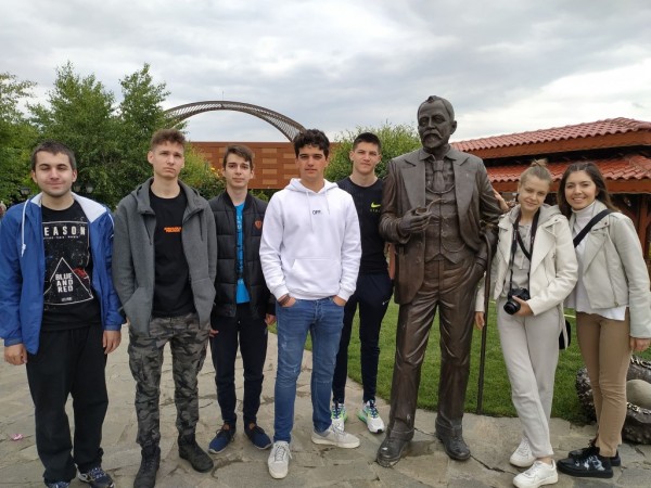 ПХГ „Св. Св. Кирил и Методий“ домакин на партньорска среща по програма „Иновации в действие“