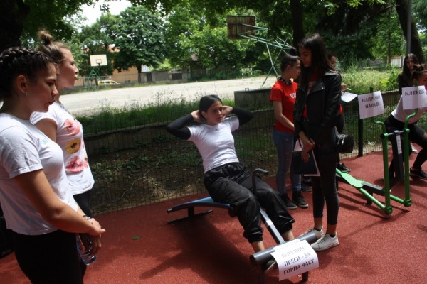 Петя Пендарева откри официално новия стрийт фитнес в ПГЛПТ