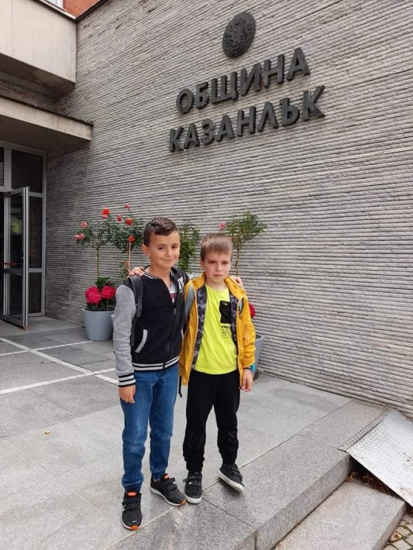 Учениците на ОУ “Георги Кирков“ посещават знакови места в заниманията по интереси