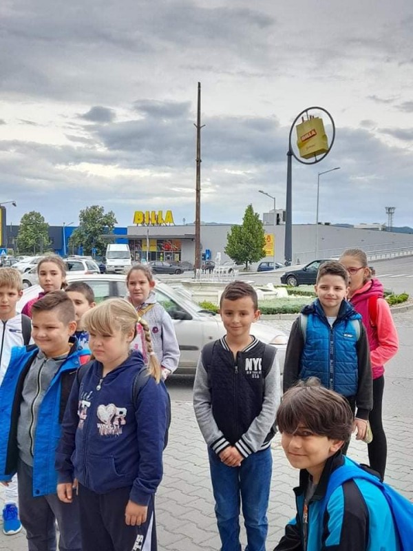 Учениците на ОУ “Георги Кирков“ посещават знакови места в заниманията по интереси