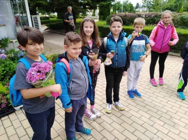 Учениците на ОУ “Георги Кирков“ посещават знакови места в заниманията по интереси