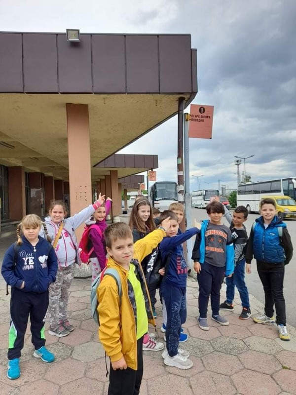 Учениците на ОУ “Георги Кирков“ посещават знакови места в заниманията по интереси
