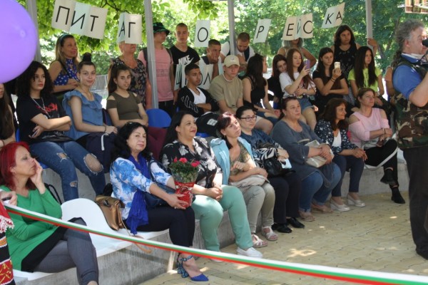 Иновативен кабинет на открито представиха в ПГЛПТ