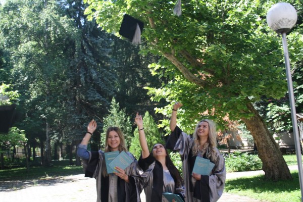 Випуск 2021 на ПГЛПТ получи своите дипломи