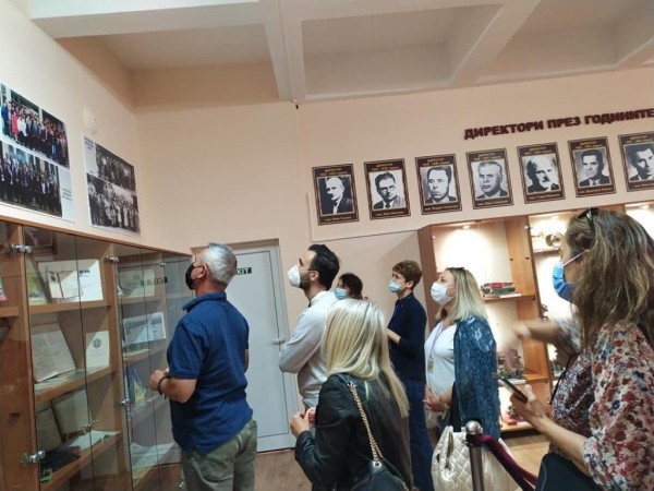 ПГ „Иван Хаджиенов“ – разказ за България!