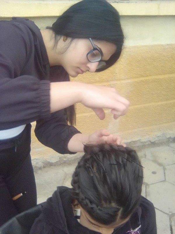 Много модни фризури и усмивки подариха фризьорите от ПГ „Акад. Петко Стайнов“ в своето Турне на красотата