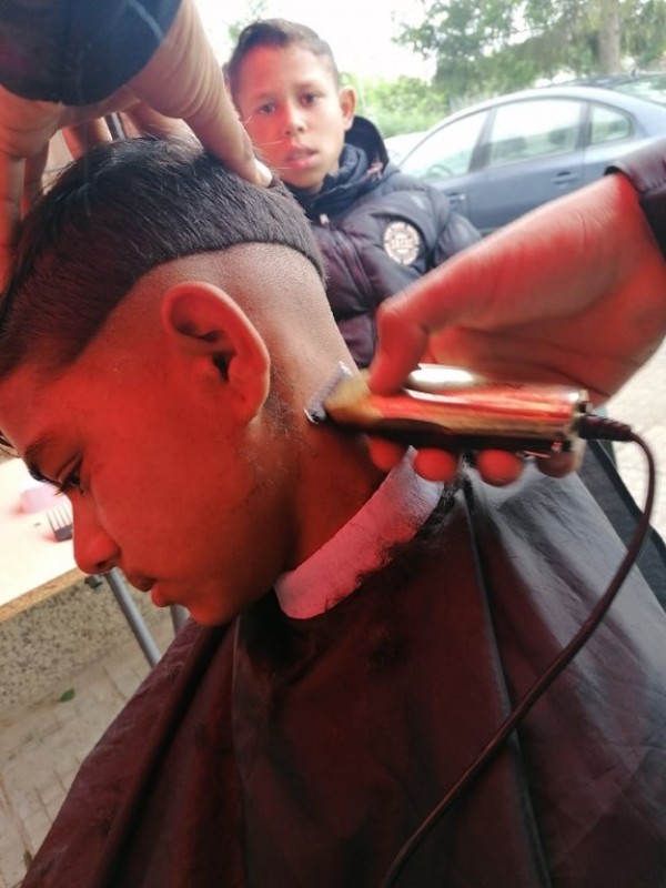 Много модни фризури и усмивки подариха фризьорите от ПГ „Акад. Петко Стайнов“ в своето Турне на красотата