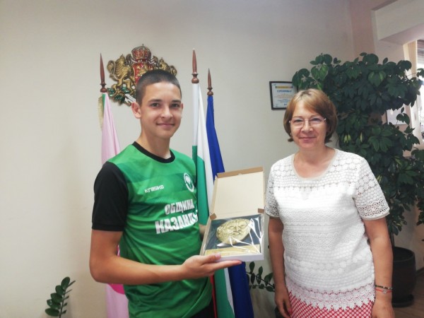 Кметски поздравления за успеха на ДЮШ „Розова долина“