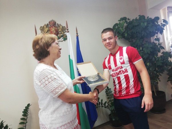 Кметски поздравления за успеха на ДЮШ „Розова долина“