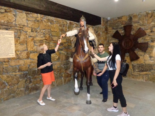 Ученици и учители от ПХГ „Св. Св. Кирил и Методий“ гостуваха в Добрич