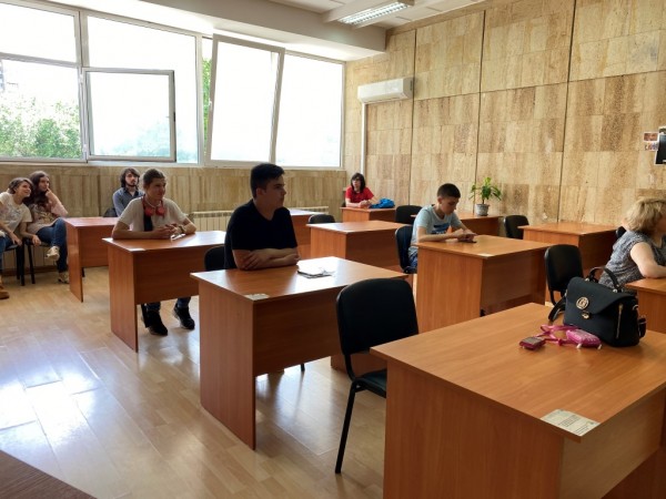 Ученици и учители от ПХГ „Св. Св. Кирил и Методий“ гостуваха в Добрич