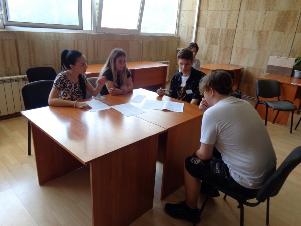 Ученици и учители от ПХГ „Св. Св. Кирил и Методий“ гостуваха в Добрич