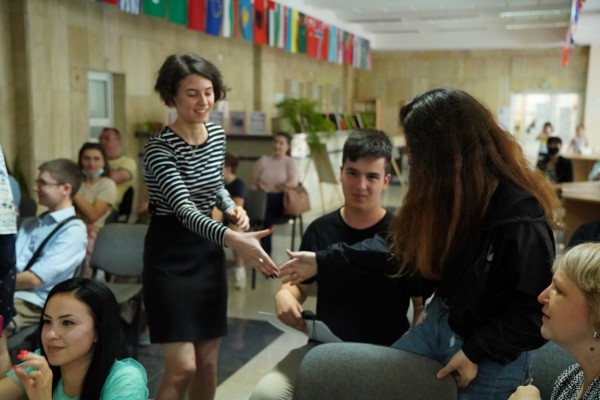 Ученици и учители от ПХГ „Св. Св. Кирил и Методий“ гостуваха в Добрич