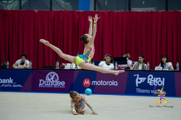 Съчетание с обръчи донесе на гимнастичките ни вицешампионската титла