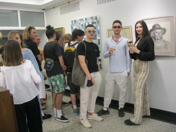 Платна на Ваня Запрянова са част от изложбата на ученици на Михаил Камберов