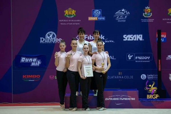 Съчетание с обръчи донесе на гимнастичките ни вицешампионската титла
