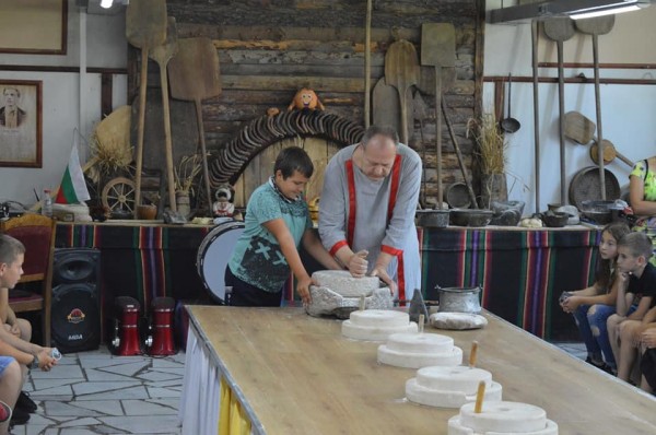 Четвъртокласници приключиха учебната година със забавна екскурзия