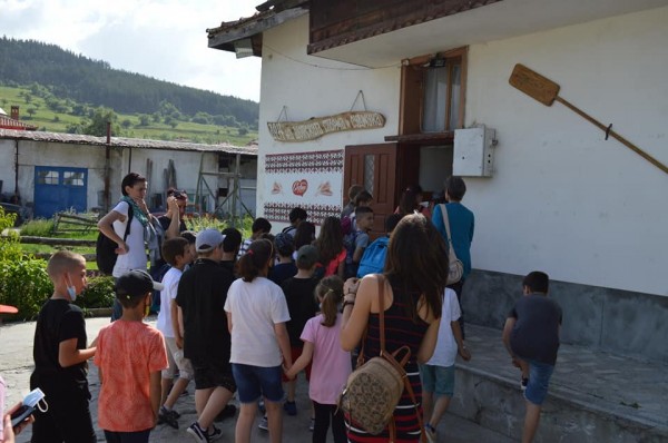 Четвъртокласници приключиха учебната година със забавна екскурзия