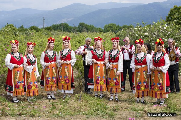 Ансамбъл “Искра“ празнува 55-та годишнина