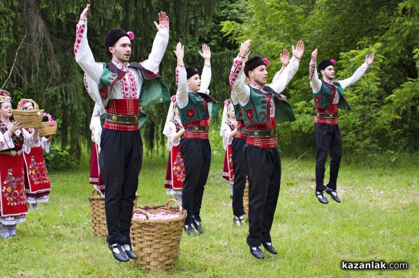 Ансамбъл “Искра“ празнува 55-та годишнина