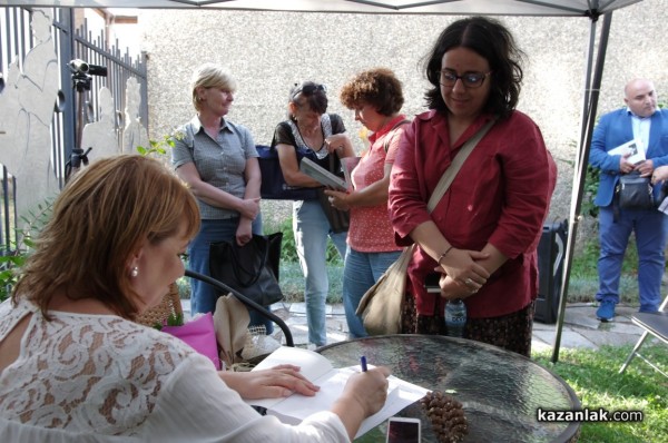 Румяна Лечева за книгата си “В името на Иисус“: Оптимист съм, вярвам в бъдещето на християнската църква