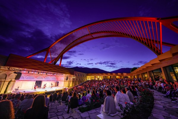 Голямата Силвия Кацарова идва на сцена Дамасцена с концерт и биографична книга