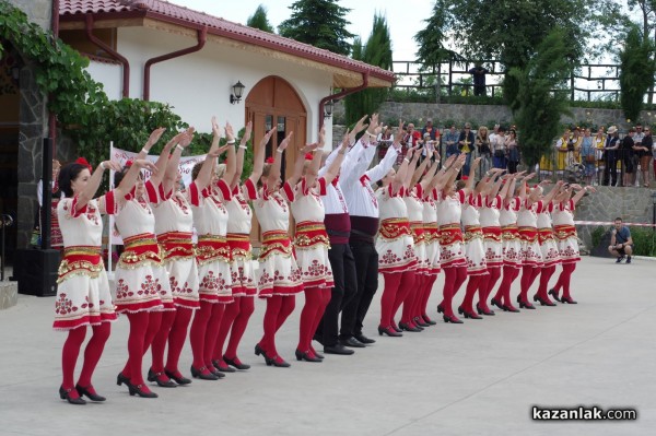 27 състава разтърсиха Дамасцена в „Заигра се хоро голямо“